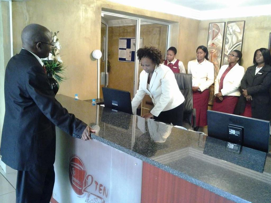 2Ten Hotel Sibasa المظهر الخارجي الصورة